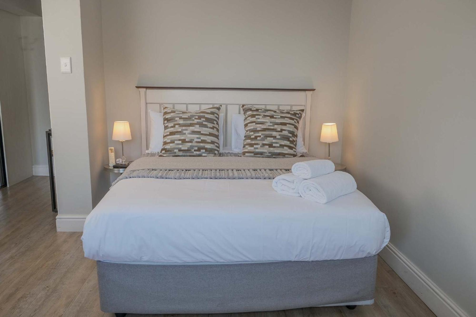 Apartment Coastal Vibes - Stylish 2-bedroom Cape Town